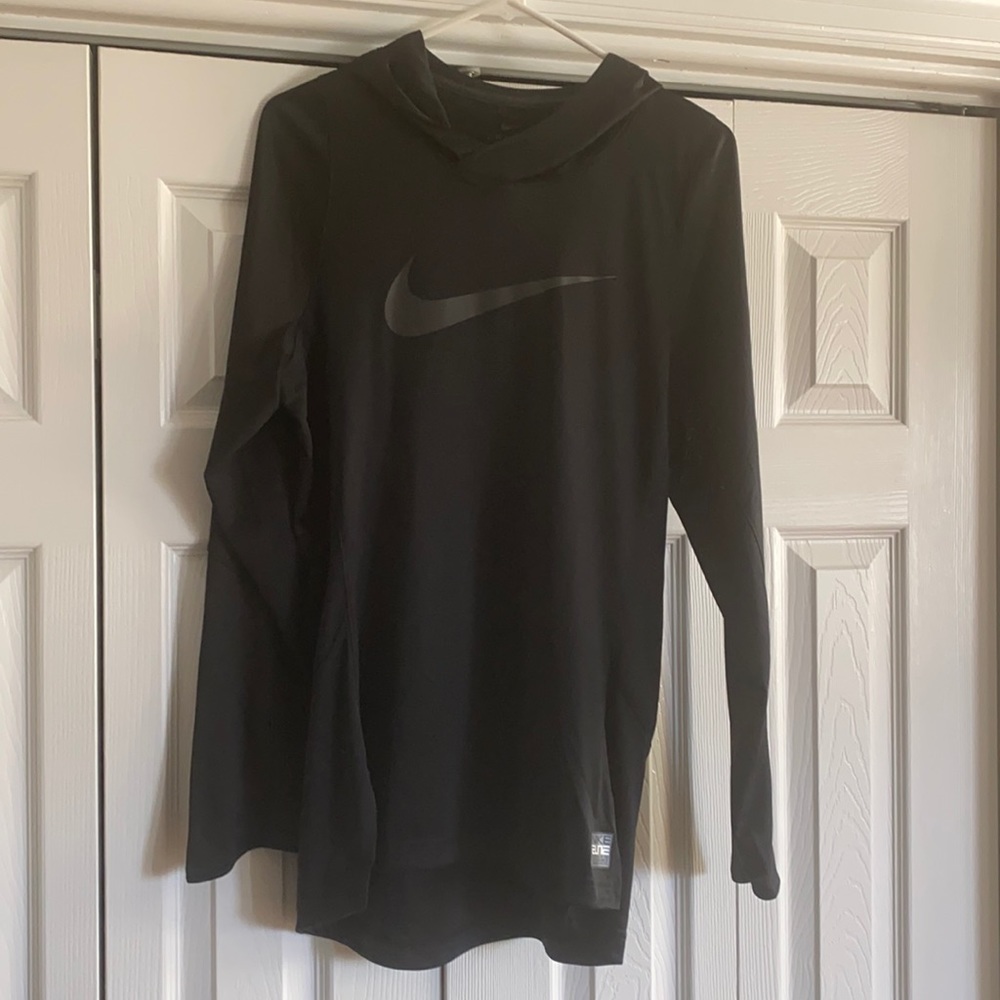Men’s Nike training lightweight hoodie with mesh